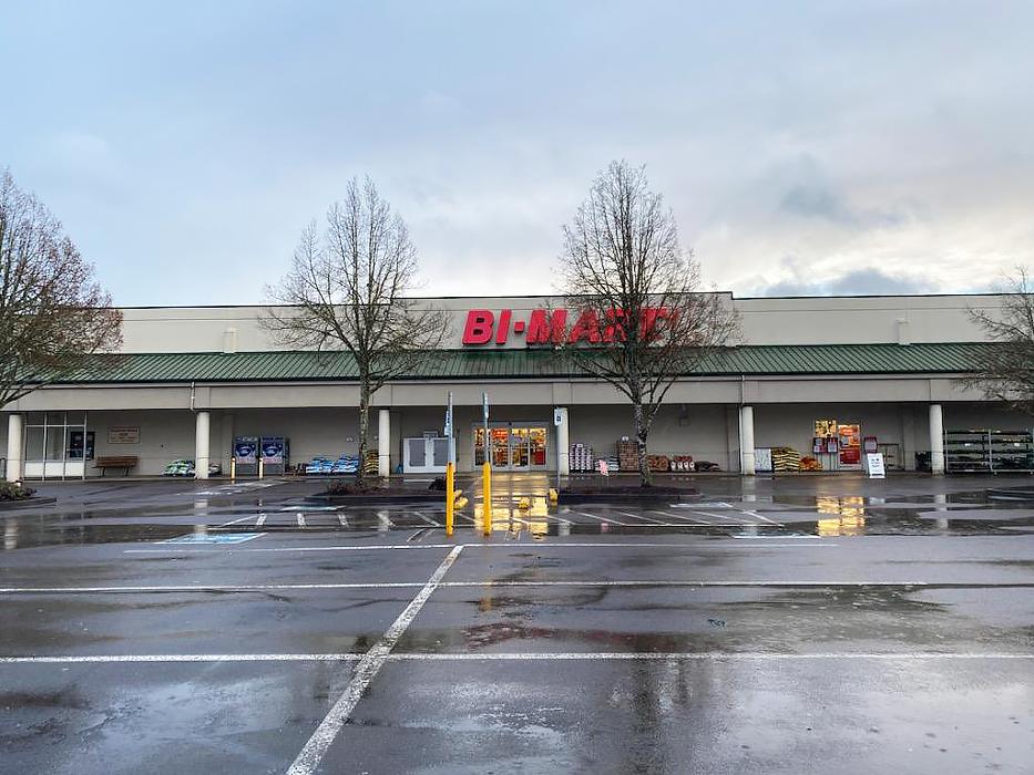 Bi-Mart Pharmacy Image