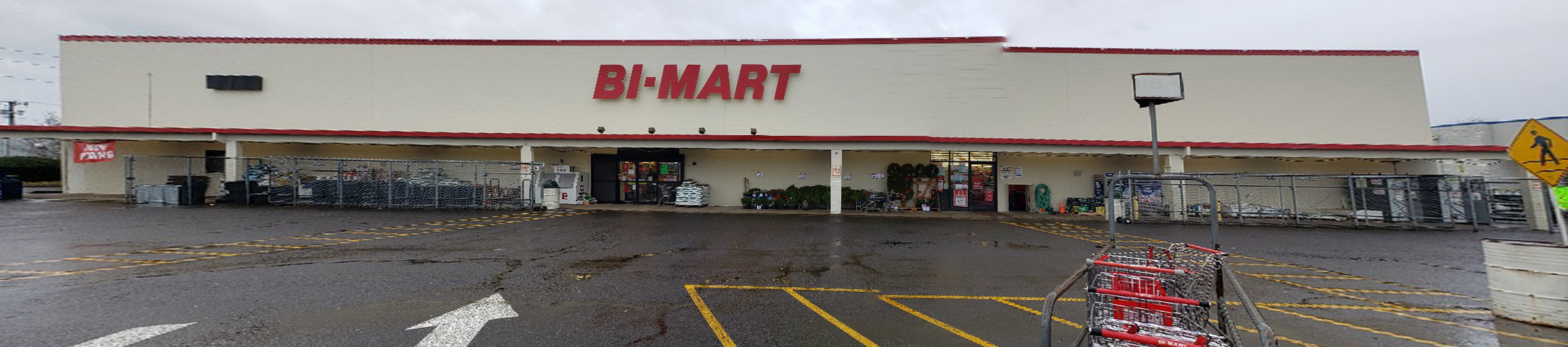 Bi-Mart, Woodburn, Oregon, Store Front