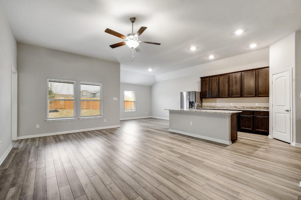 LGI Homes - Hightop Ridge - Converse, TX