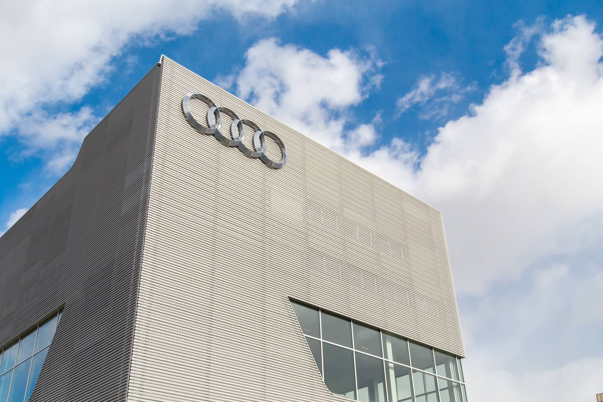 Audi Anjou Montréal (514)717-7777