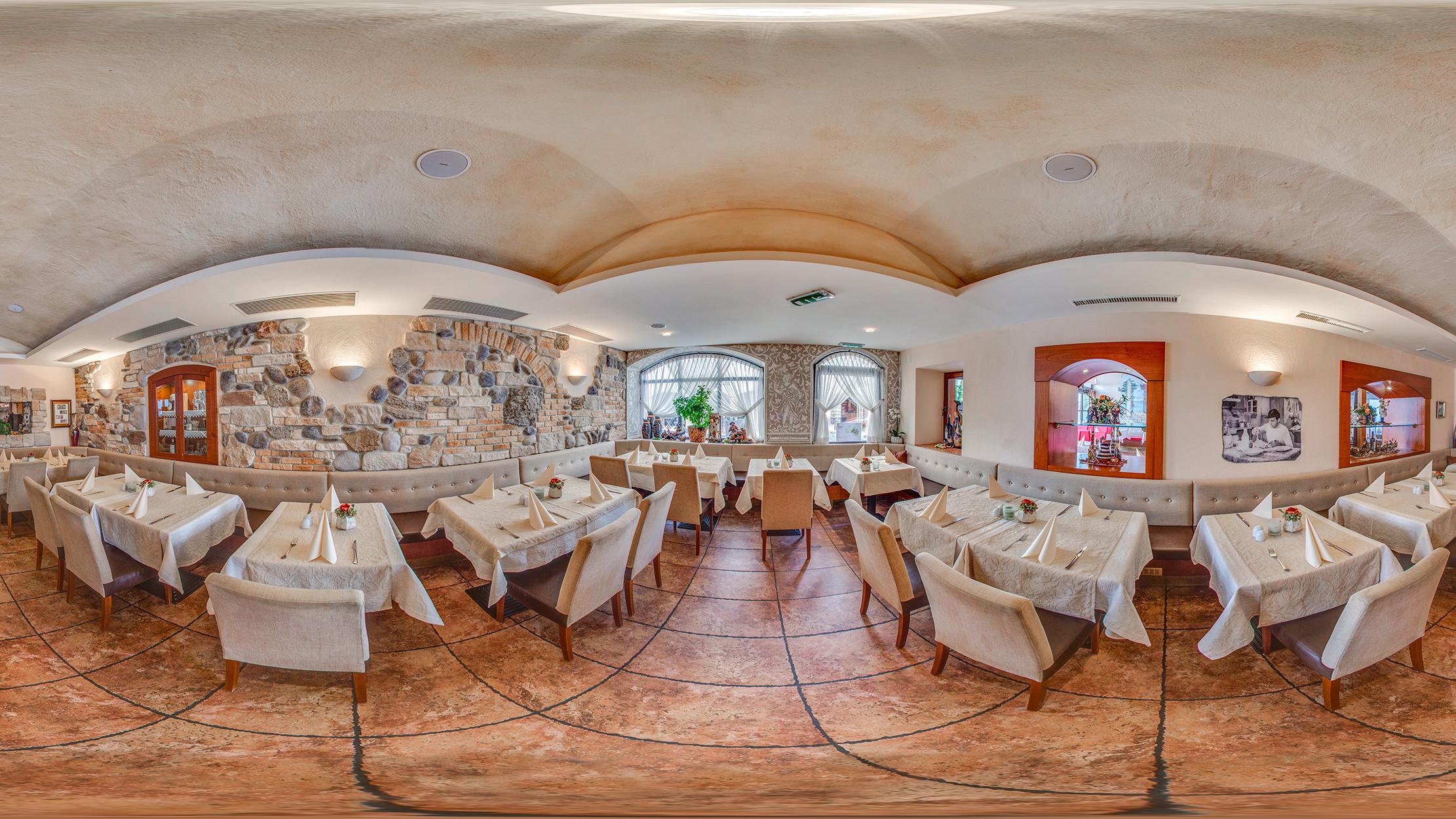 Ristorante Pizzeria LaRustica, Speckbacherstraße in Sankt Johann in Tirol