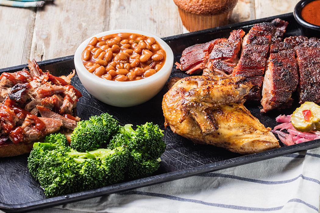 Famous Dave's Bar-B-Que Image