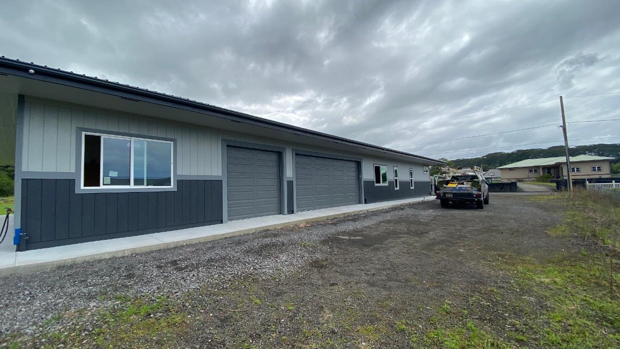 Gab's Garage and Entry Doors - Keaau, HI