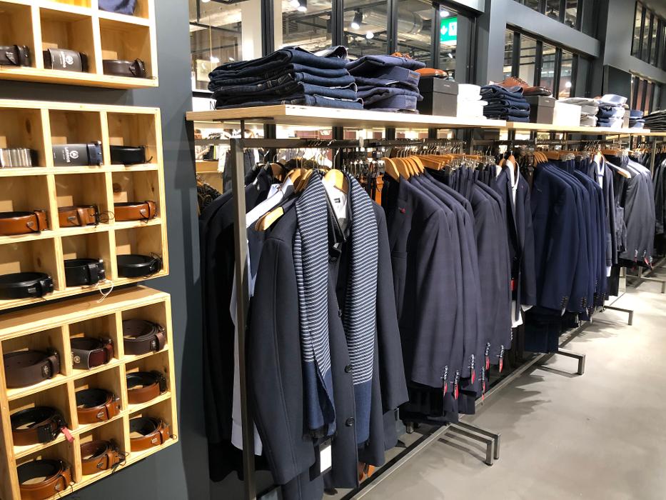 BAYARD CO LTD, Ebisquare strasse in Ebikon