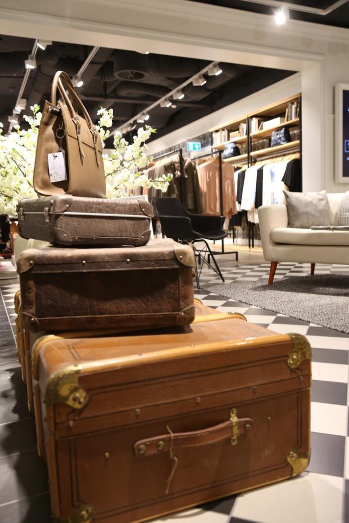 BAYARD CO LTD WOMEN, Marktgasse in Bern