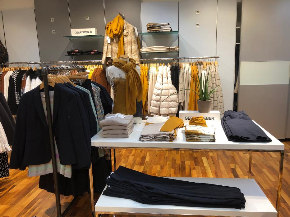 BAYARD CO LTD WOMEN, Bahnhofstrasse in Sursee