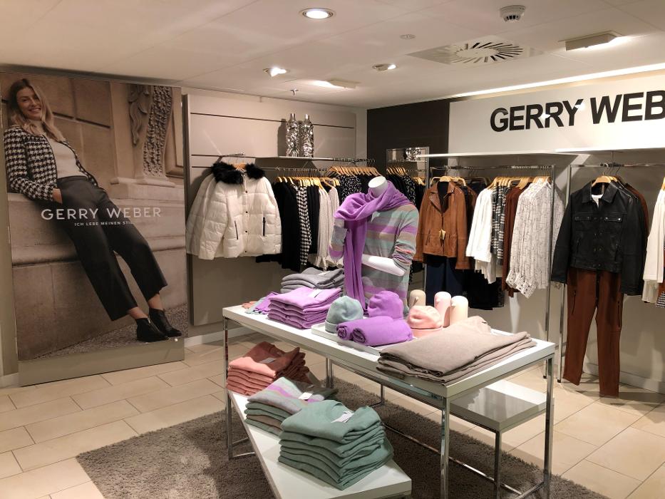 BAYARD CO LTD WOMEN, Kasinostrasse in Aarau