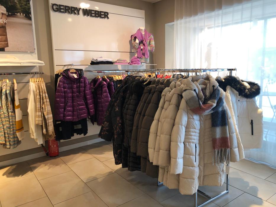 BAYARD CO LTD WOMEN, Bahnhofstrasse in Biel