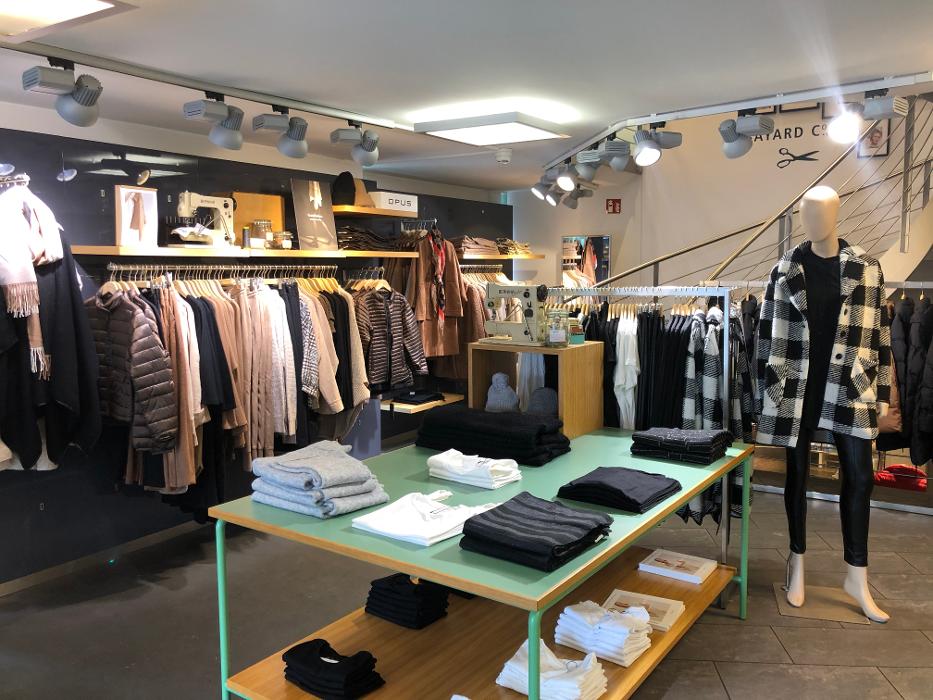 BAYARD CO LTD WOMEN, Marktgasse in Thun