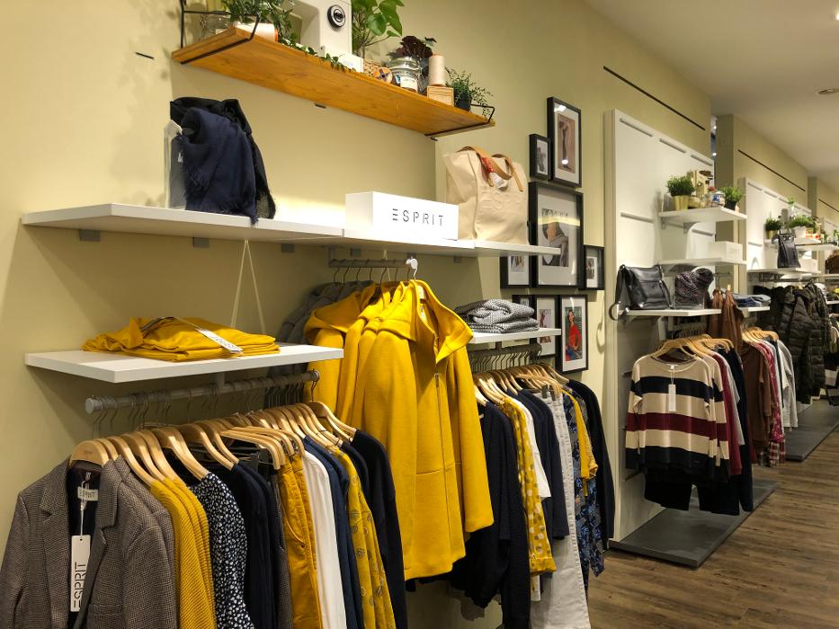 BAYARD CO LTD, Baarerstrasse in Zug