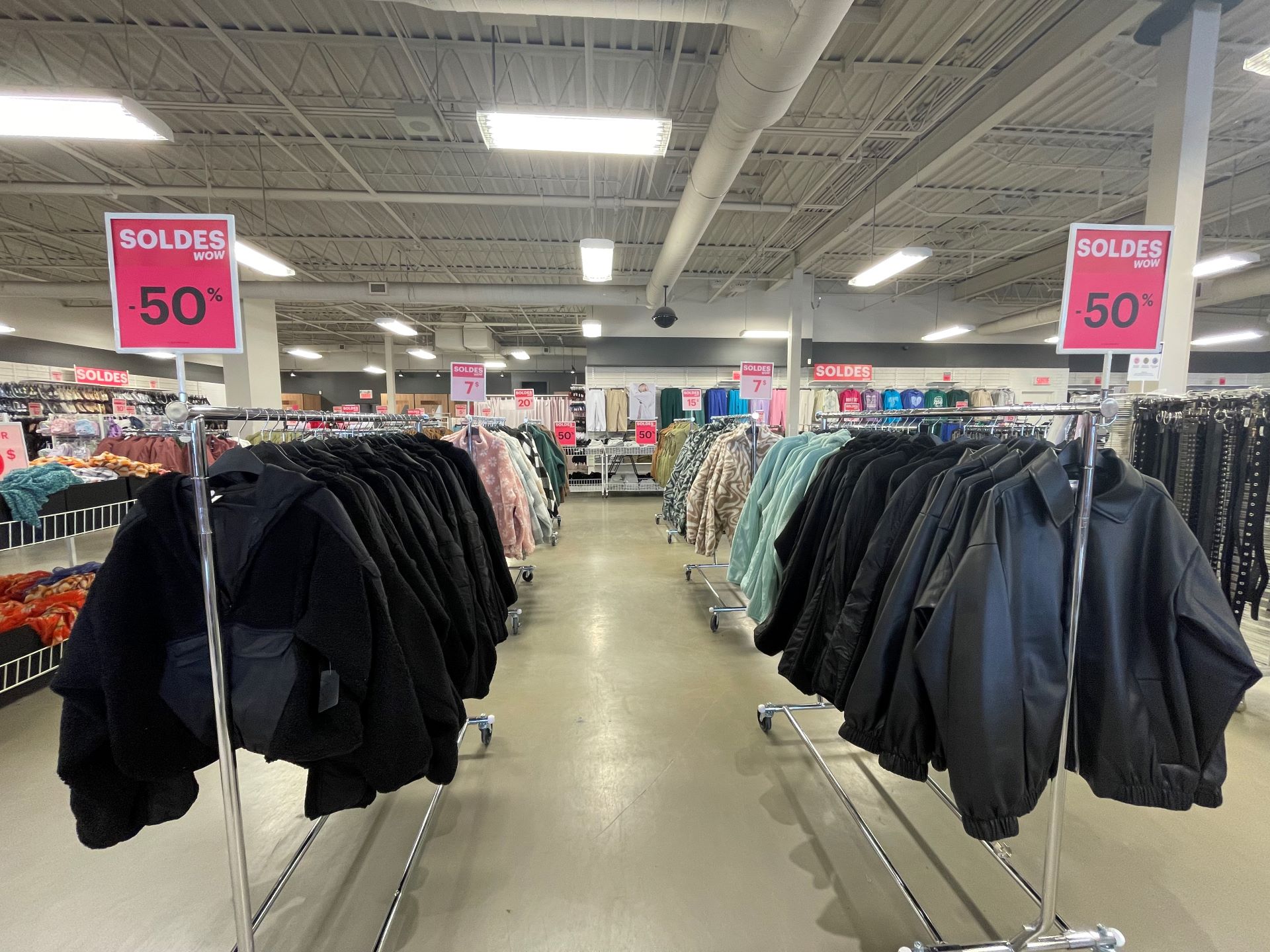 Ardene magasin de liquidation Greenfield Park (450)651-7312