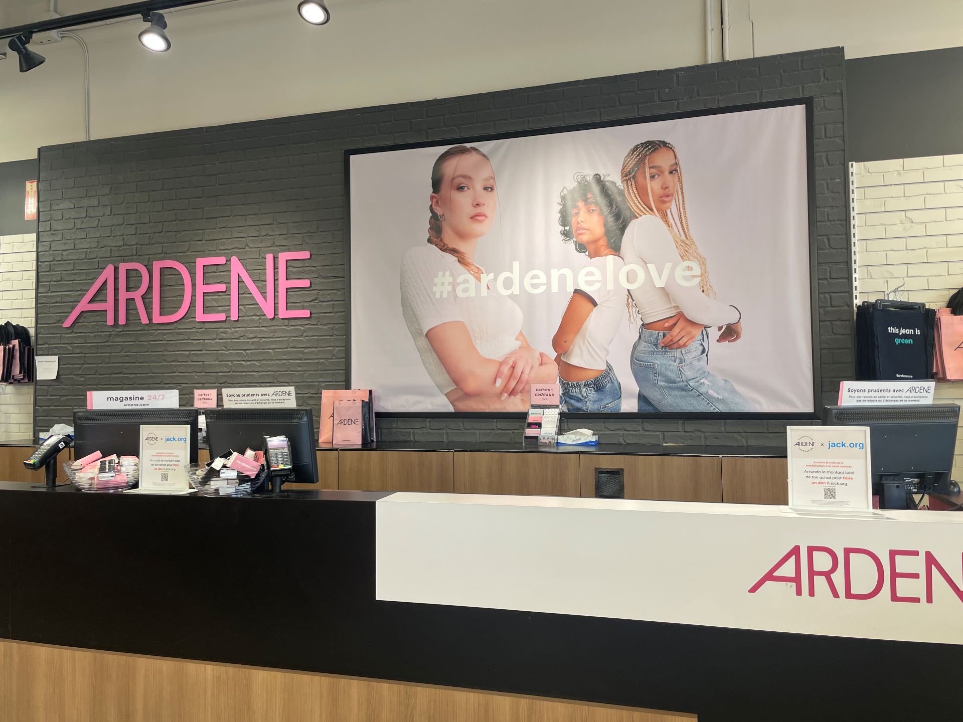 Ardene magasin de liquidation Greenfield Park (450)651-7312