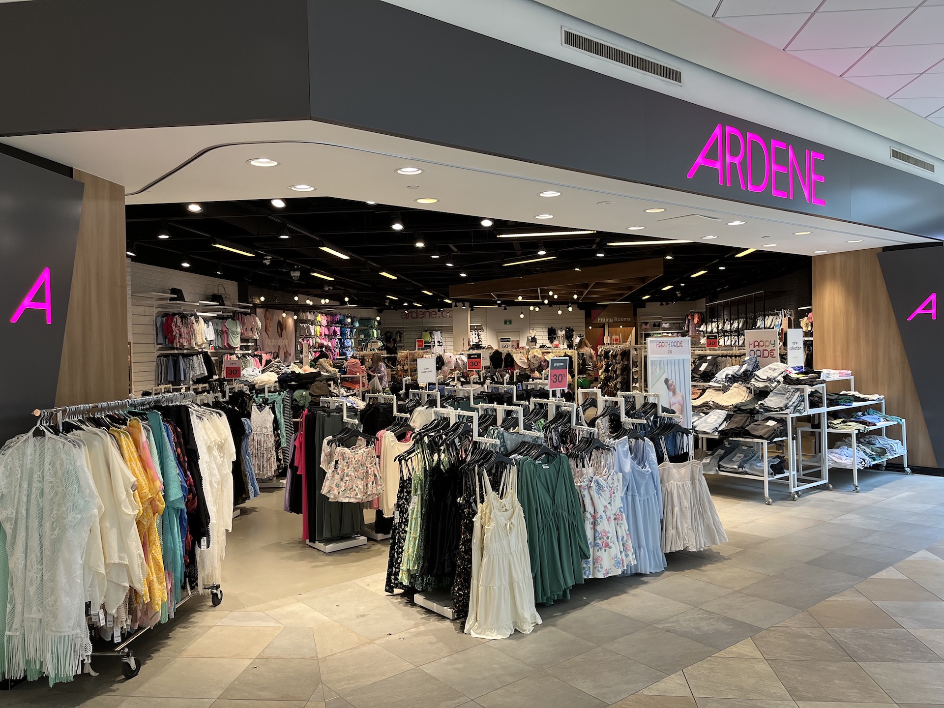 Ardene - Barrie, ON L4M 4Z8 - (705)812-7741 | ShowMeLocal.com