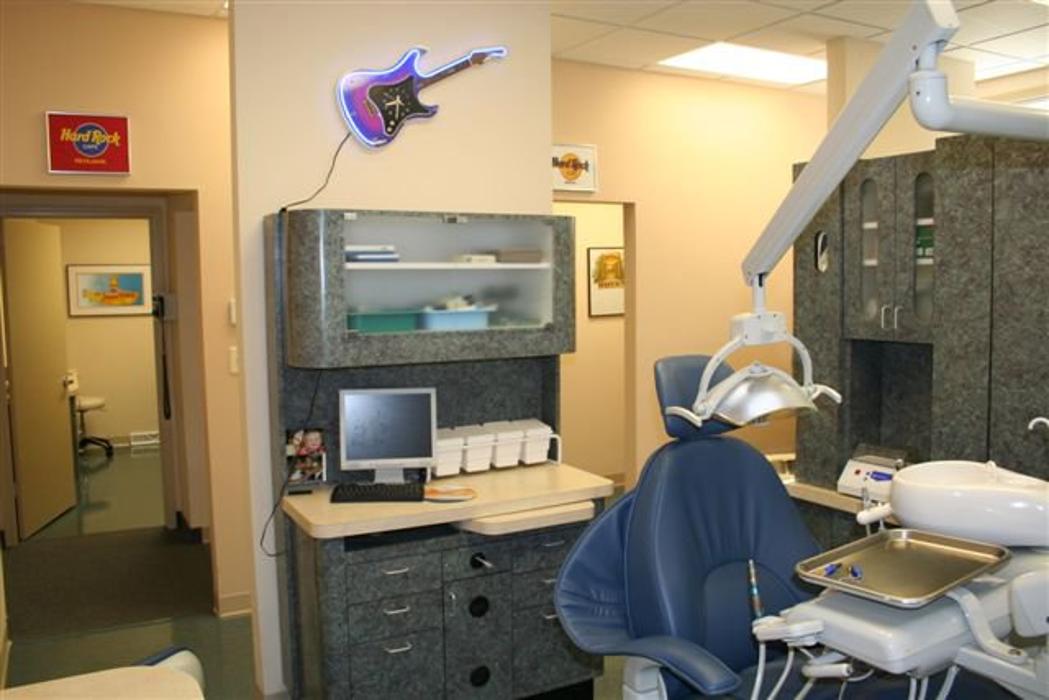 Greg DeVor, DDS - Lakewood, OH