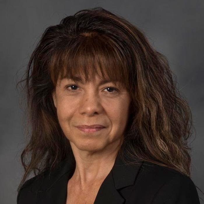 Rosa Luna - COUNTRY Financial representative - McHenry, IL