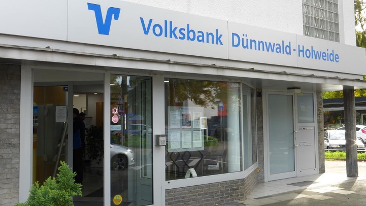 Volksbank Dünnwald-Holweide eG, SB-Filiale Stammheim, Gisbertstraße in Köln