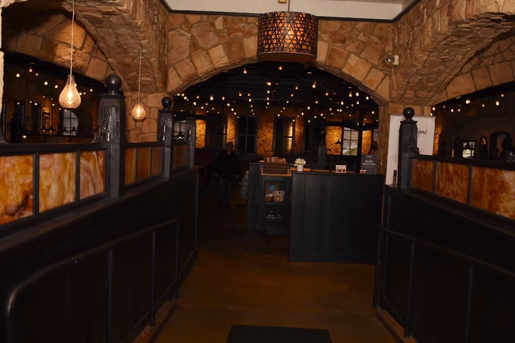 CLOSED - Romano's Macaroni Grill - South Portland, ME