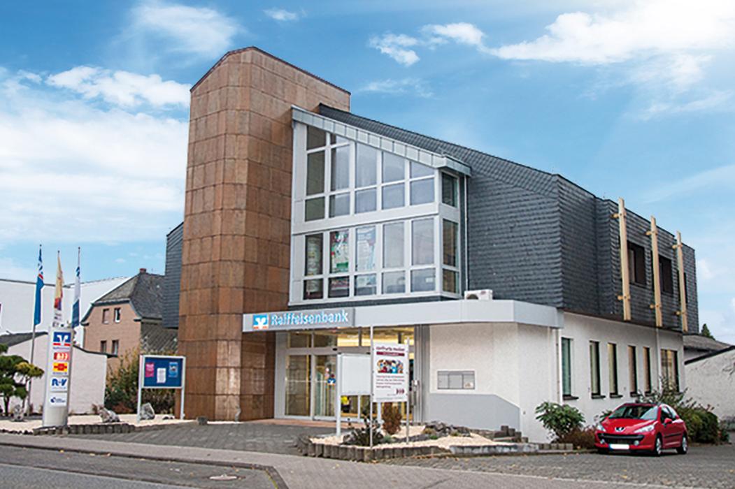 Raiffeisenbank Neustadt eG, Geschäftsstelle Straßenhaus, Raiffeisenstraße in Straßenhaus