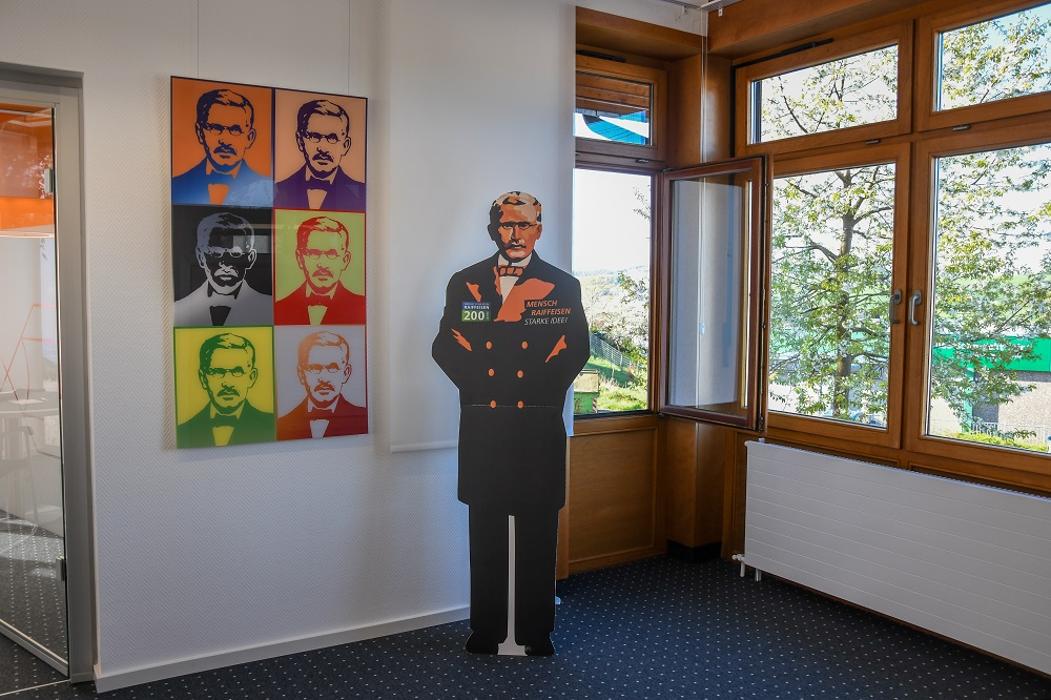 Raiffeisenbank Neustadt, Geschäftsstelle St. Katharinen, Linzer Straße in St. Katharinen (Landkreis Neuwied)