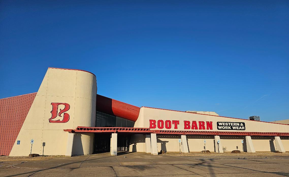 Tulsa - Memorial - Store Image
