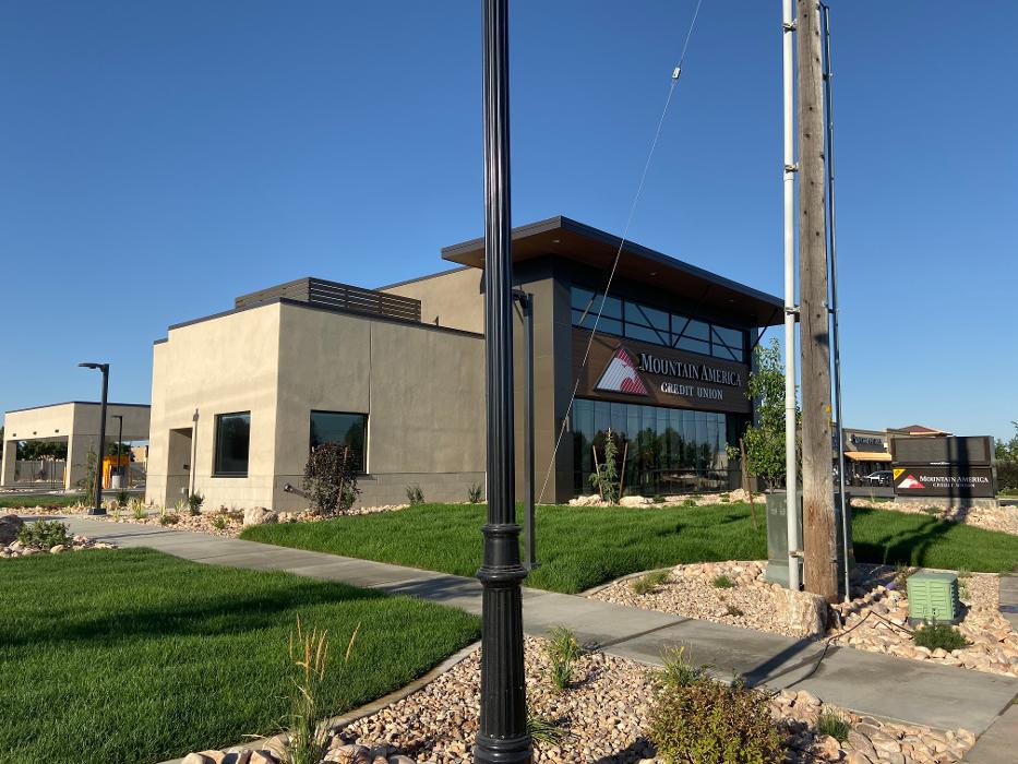 Mountain America Credit Union - Clinton: 1800 North Branch Image