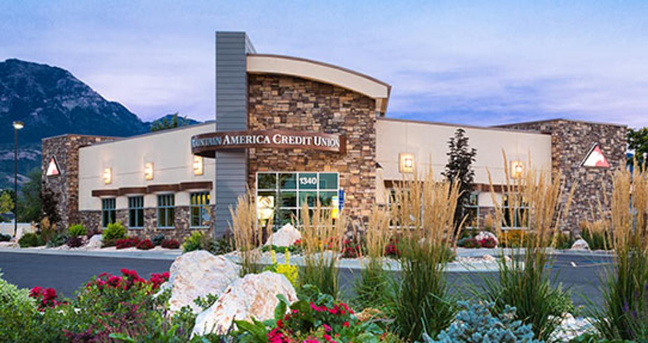 Mountain America Credit Union - Orem: State Street Branch - Orem, UT