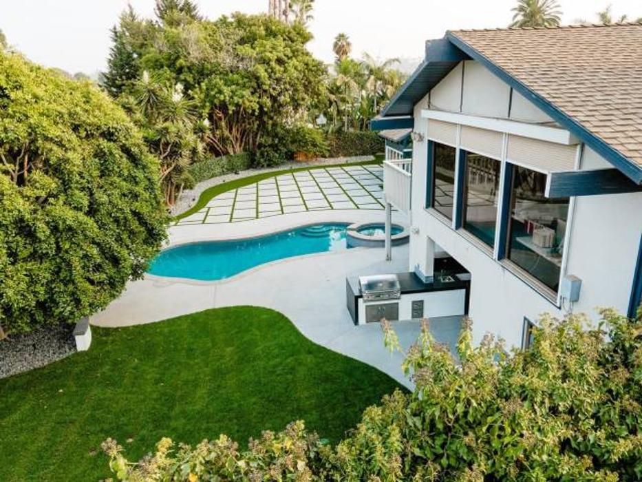 Lara Pavers Outdoor LLC - Encinitas, CA