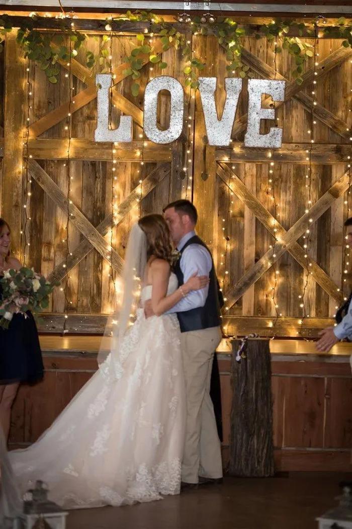 Twisted Ranch Weddings - Bertram, TX