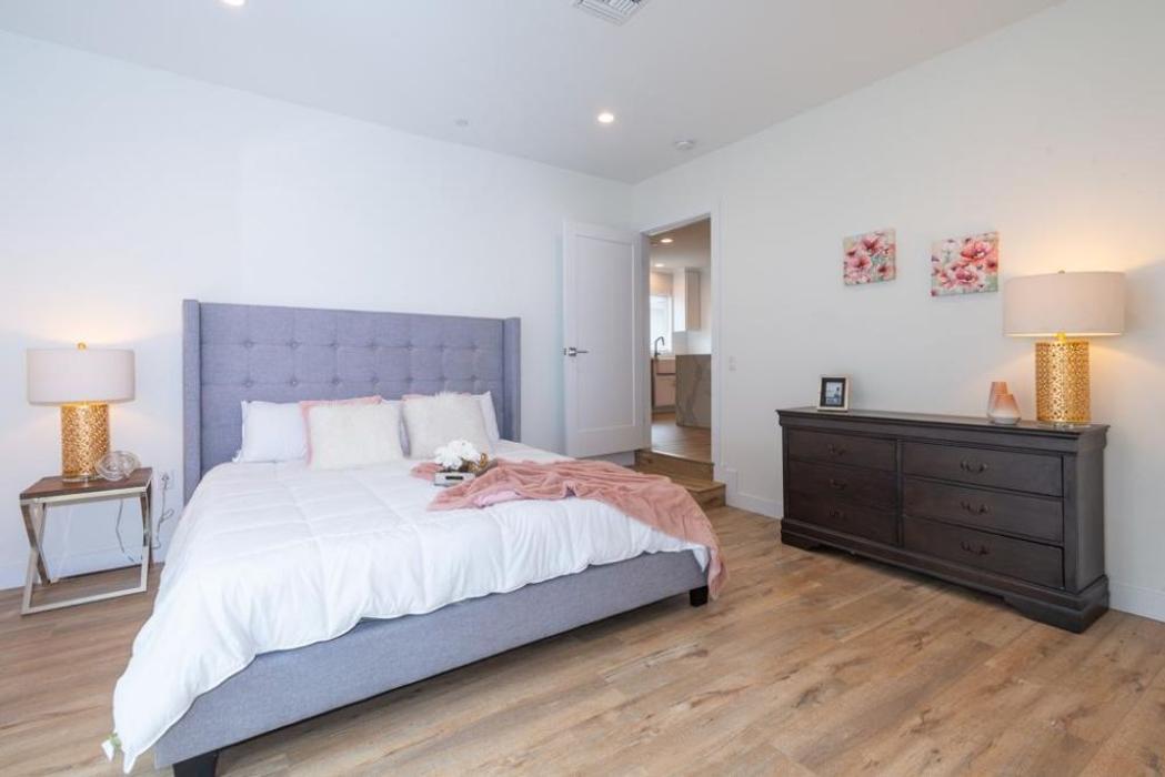 Nathalie Interior Motives Home staging and Design - Tarzana, CA