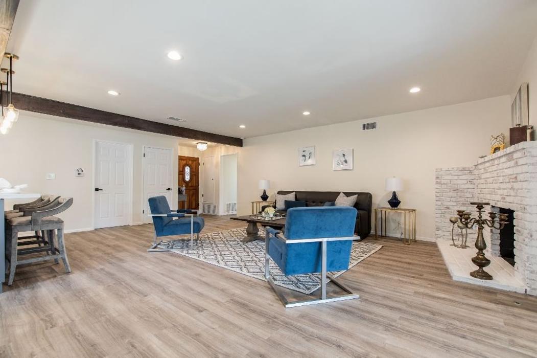 Nathalie Interior Motives Home staging and Design - Tarzana, CA