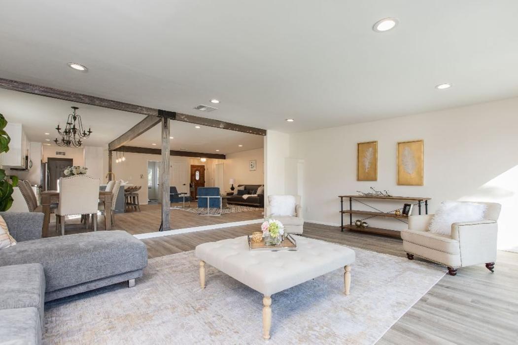 Nathalie Interior Motives Home staging and Design - Tarzana, CA