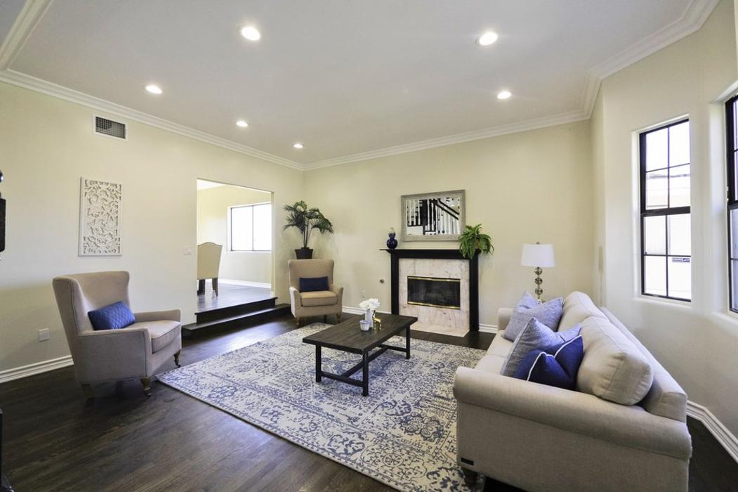 Nathalie Interior Motives Home staging and Design - La Canada Flintridge, CA