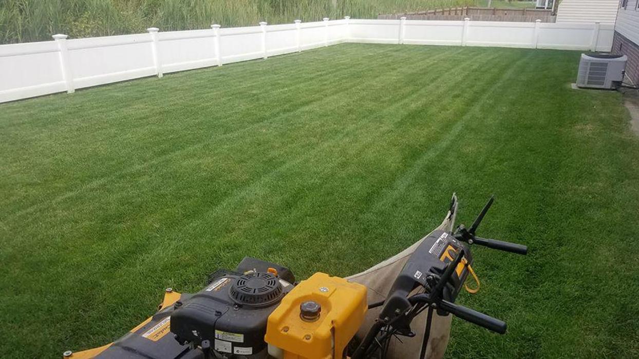 S & R Landscape and Snow Plowing - Niagara Falls, NY