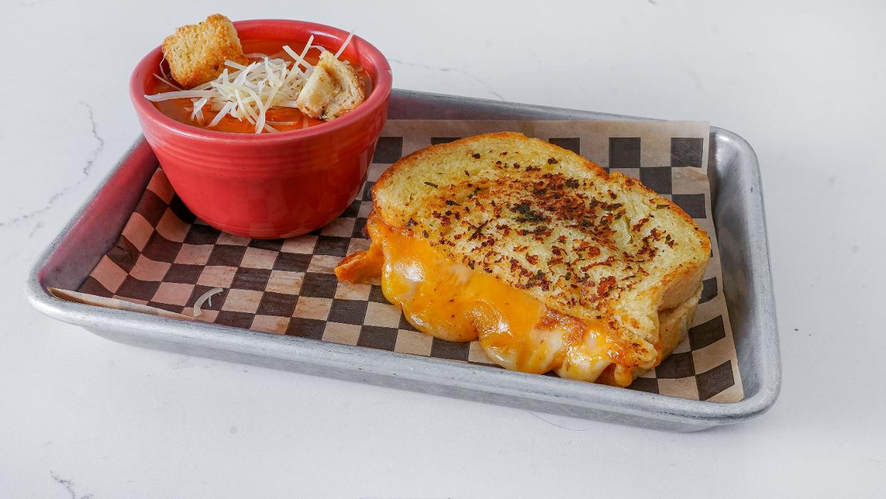 Polly's Pies Restaurant & Bakery Image