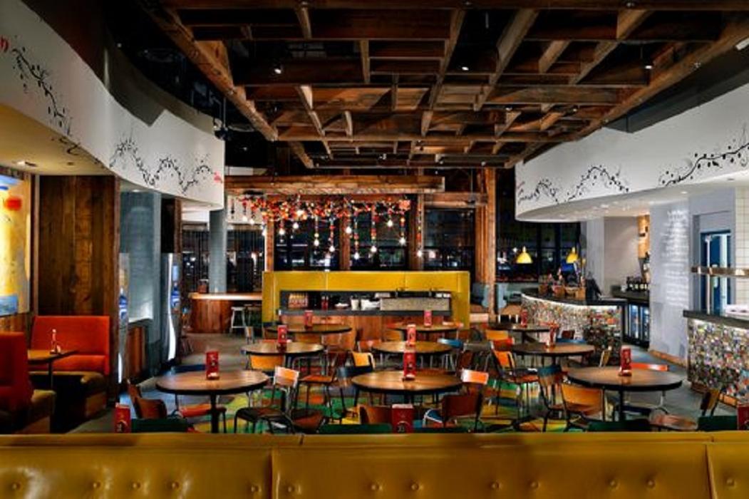 Nando's PERi-PERi Image