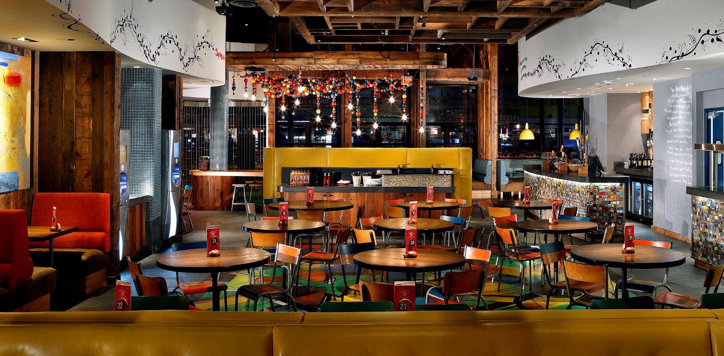 Nando's PERi-PERi Image