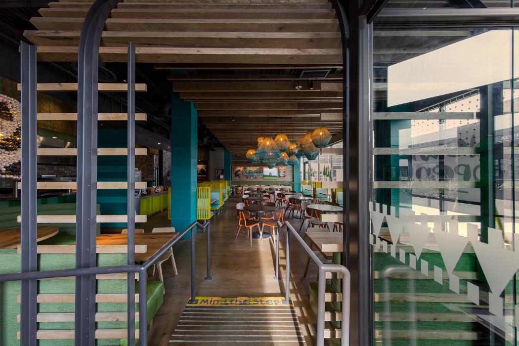 Nando's PERiPERi, 523 Oakbrook Ctr, Oak Brook, IL, Eating places