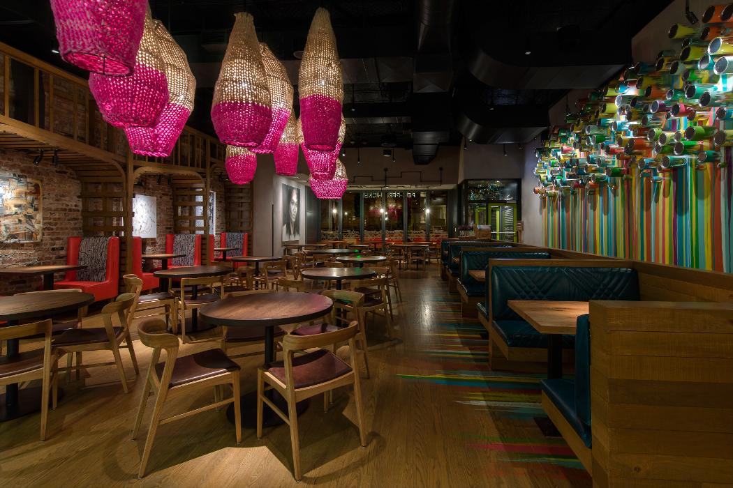 Nando's PERi-PERi Image