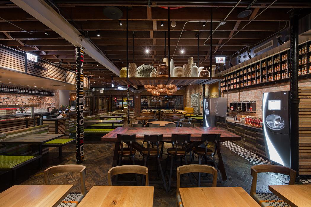 Nando's PERi-PERi Image