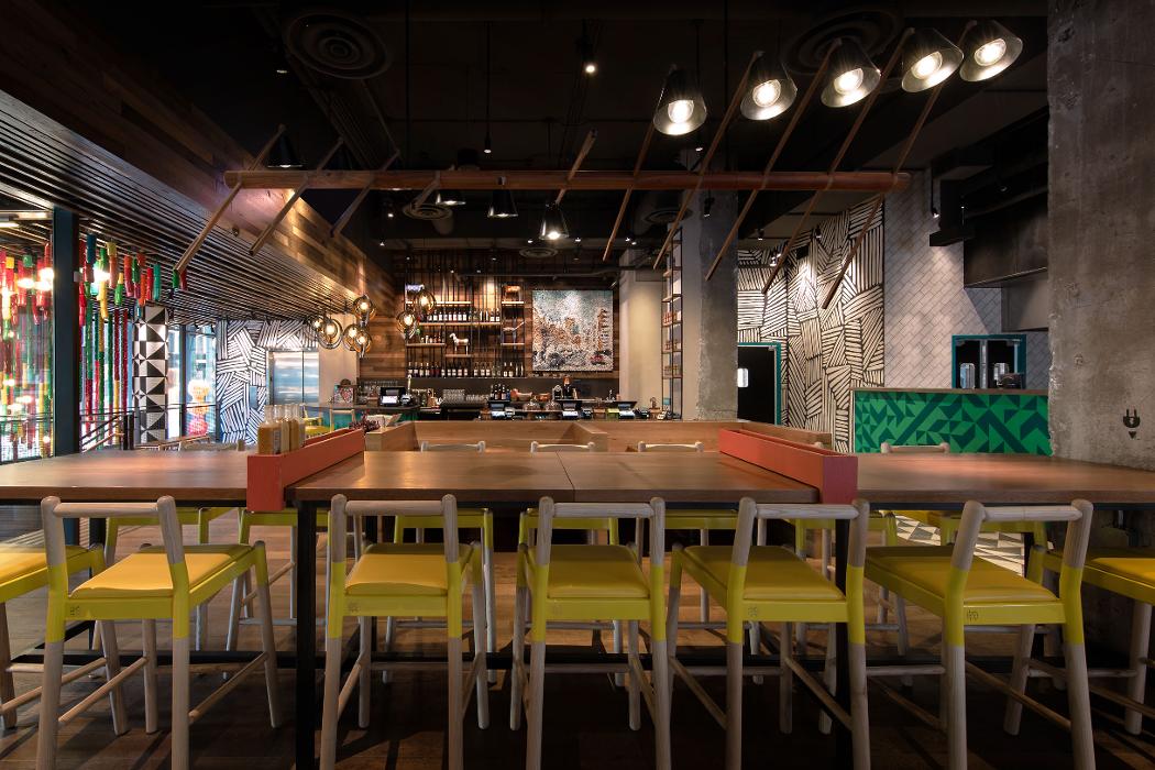 Nando's PERi-PERi Image