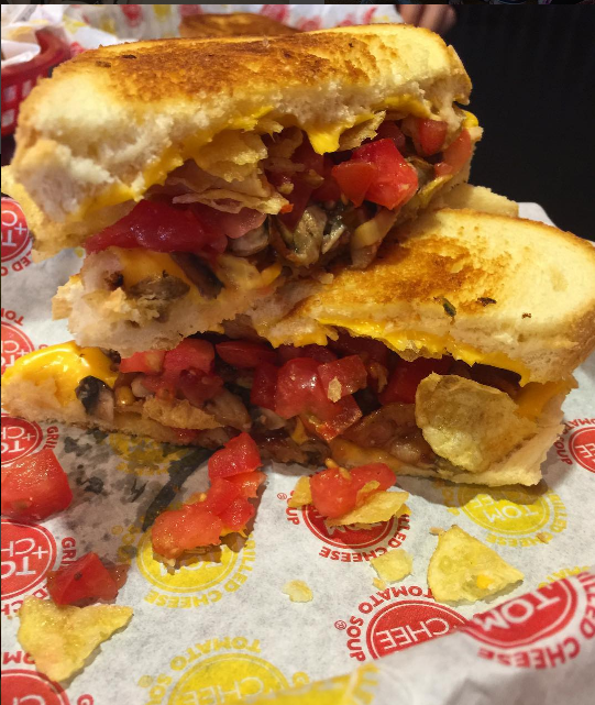 Tom & Chee Image
