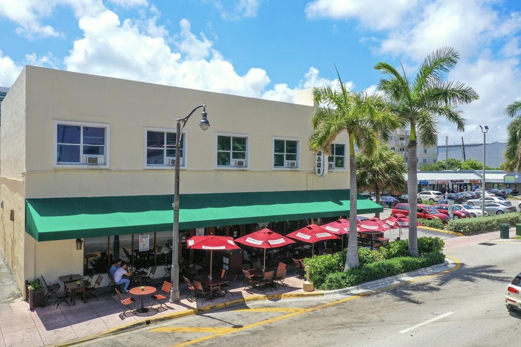 Norman's Tavern - Miami Beach, FL