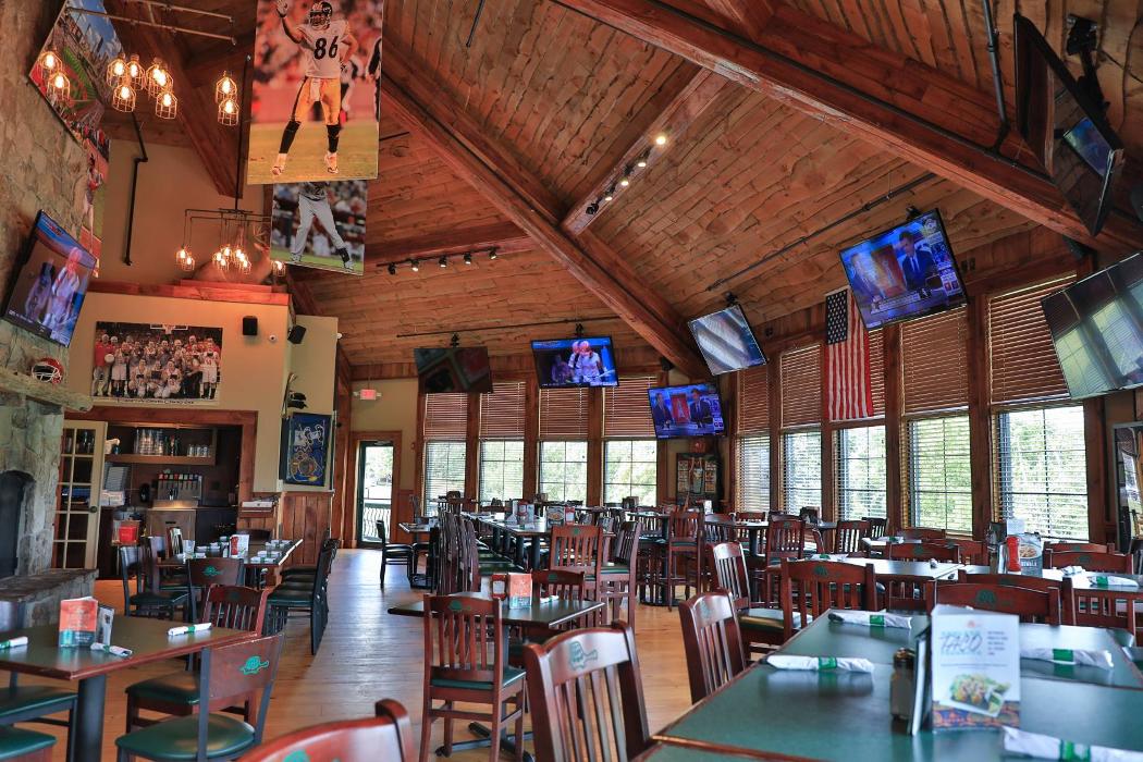The Greene Turtle Sports Bar & Grille - McHenry, MD