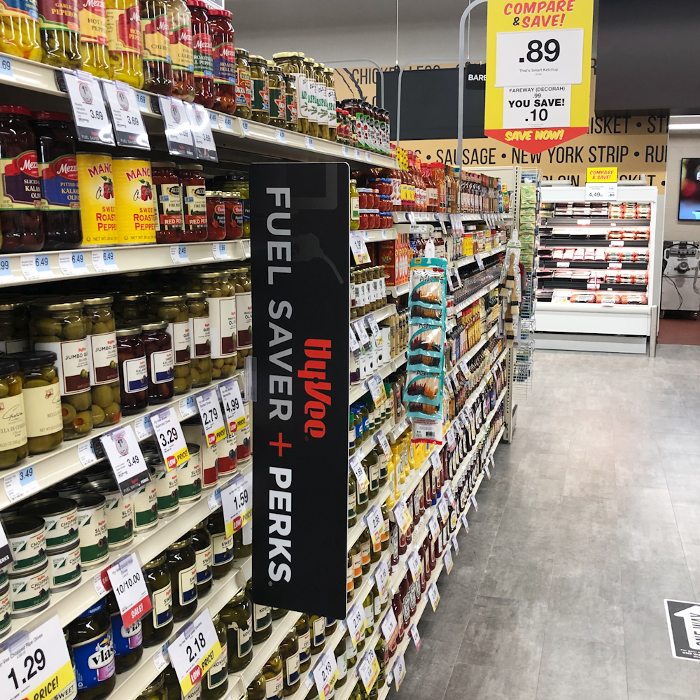Hy-Vee Grocery Store Image