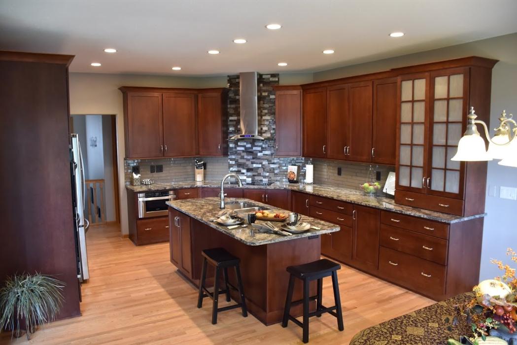 Home Town Restyling - Hiawatha, IA