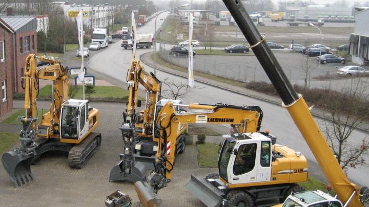 Liebherr-Mietpartner GmbH, Spenglerstraße in Lübeck