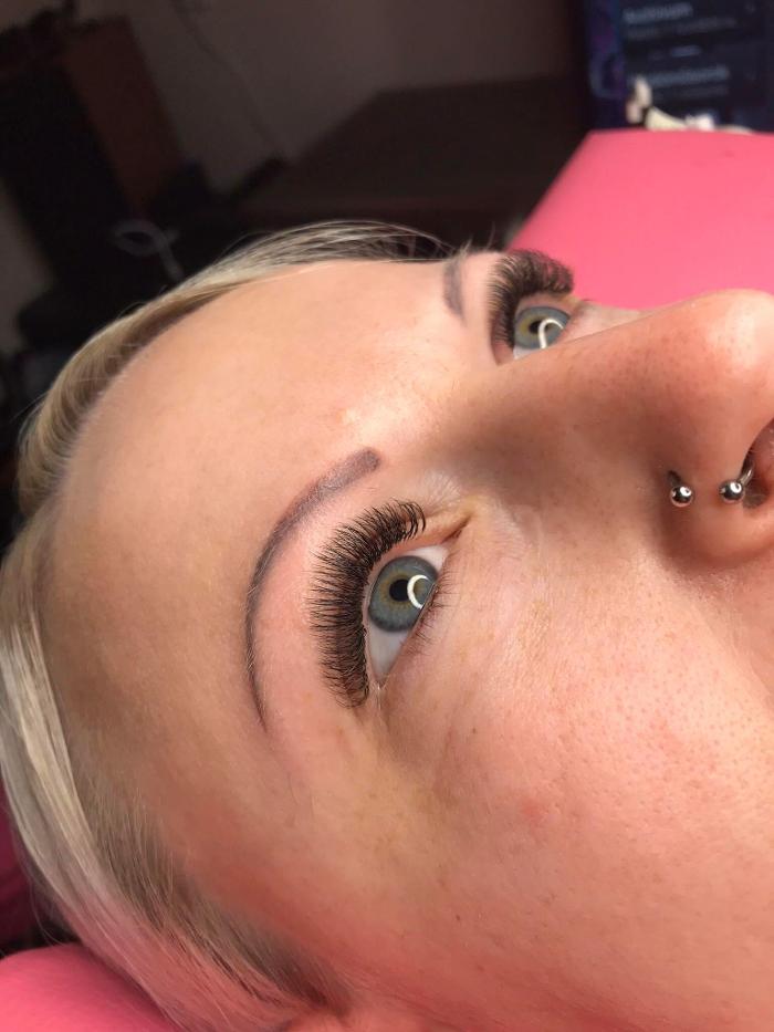 Magic Lash, Feilstraße in Linz