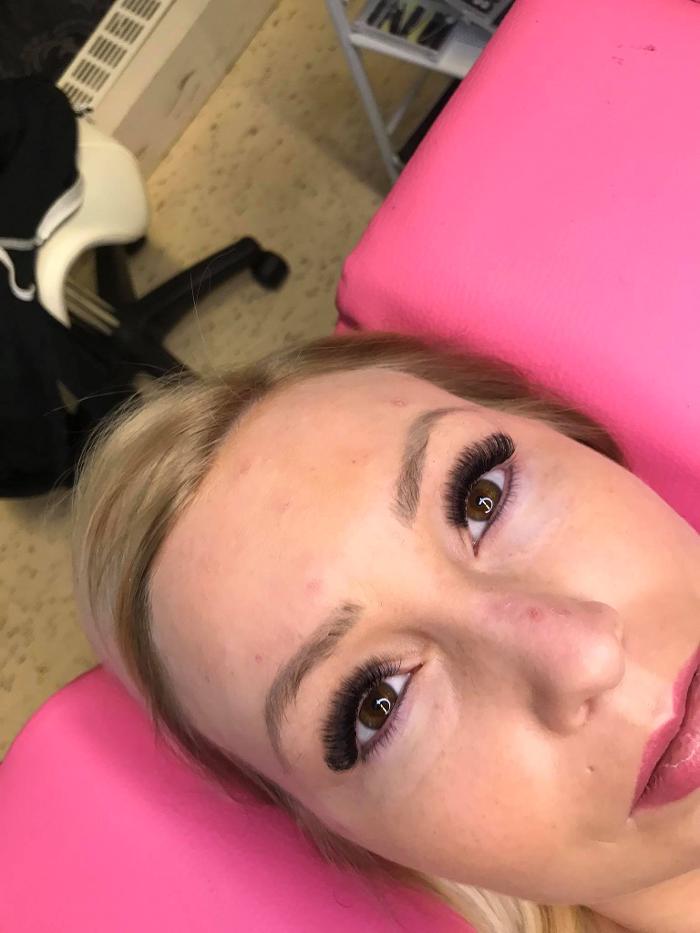 Magic Lash, Feilstraße in Linz