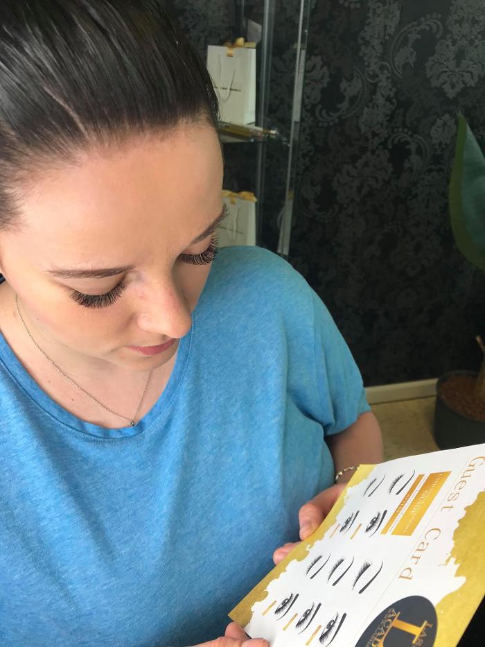 Magic Lash, Feilstraße in Linz