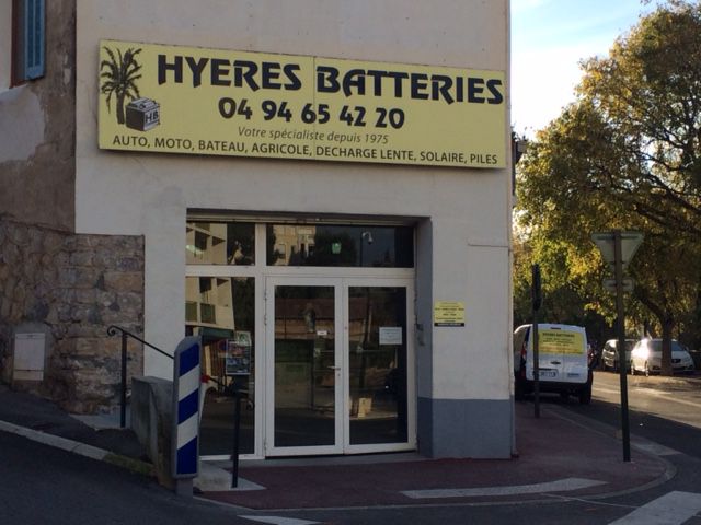 Hyères Batteries pièces et accessoires automobile, véhicule industriel (commerce)